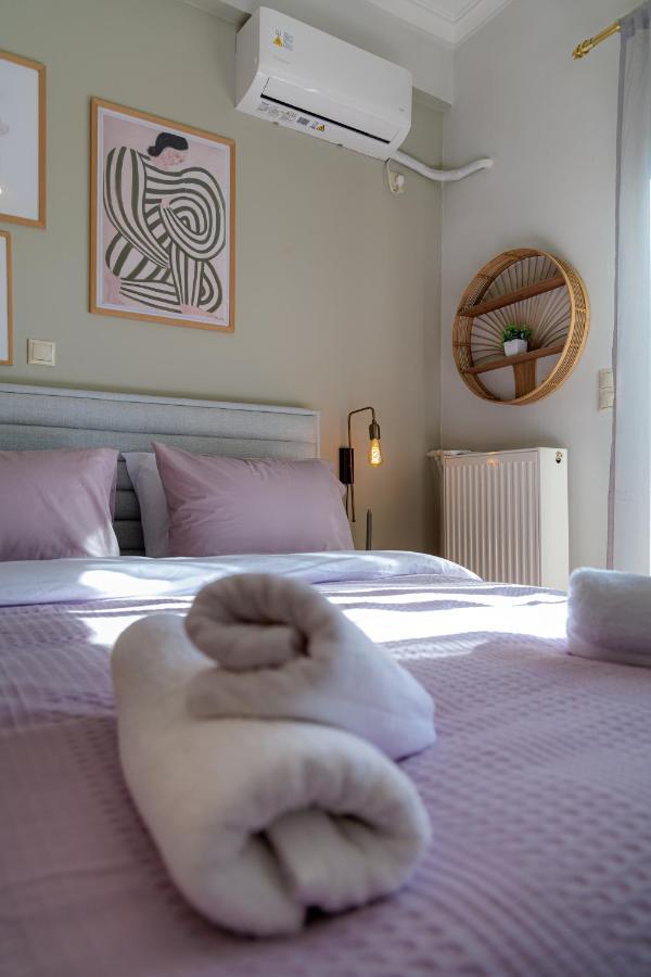 Sunny & Modern Apt For 3 Persons เอเธนส์ ภายนอก รูปภาพ